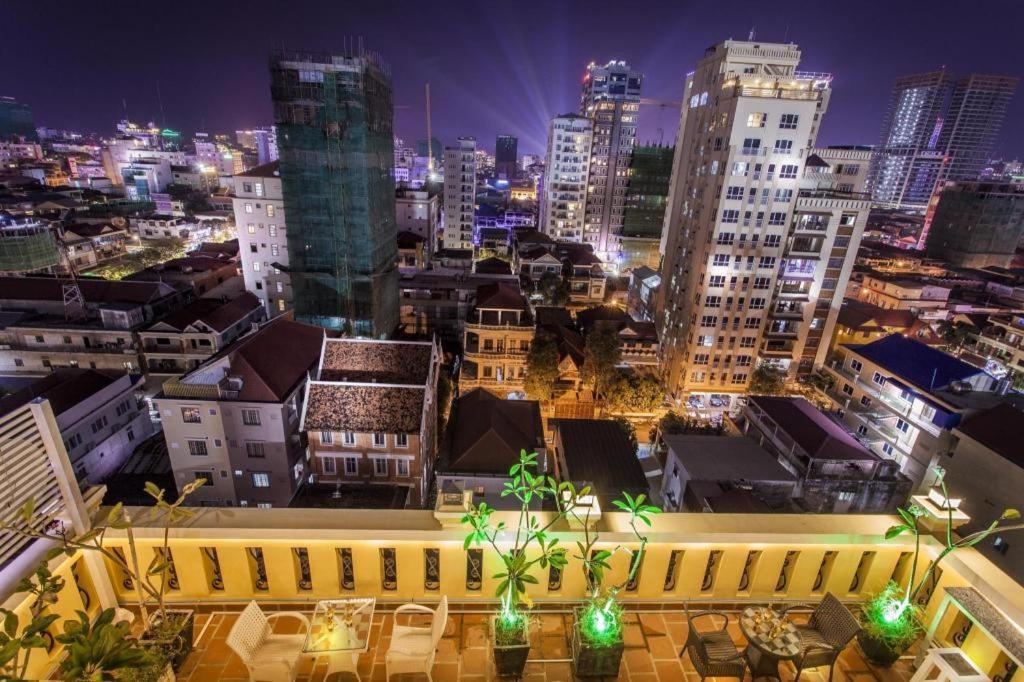 The Mou Hotel Phnom Pen Exterior foto