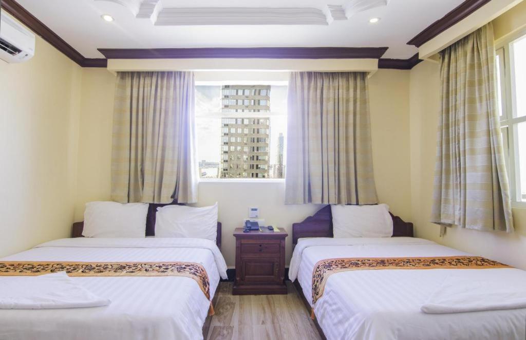 The Mou Hotel Phnom Pen Exterior foto