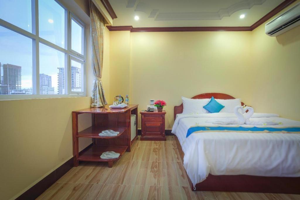 The Mou Hotel Phnom Pen Exterior foto
