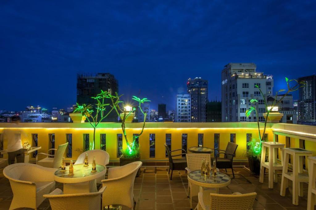 The Mou Hotel Phnom Pen Exterior foto