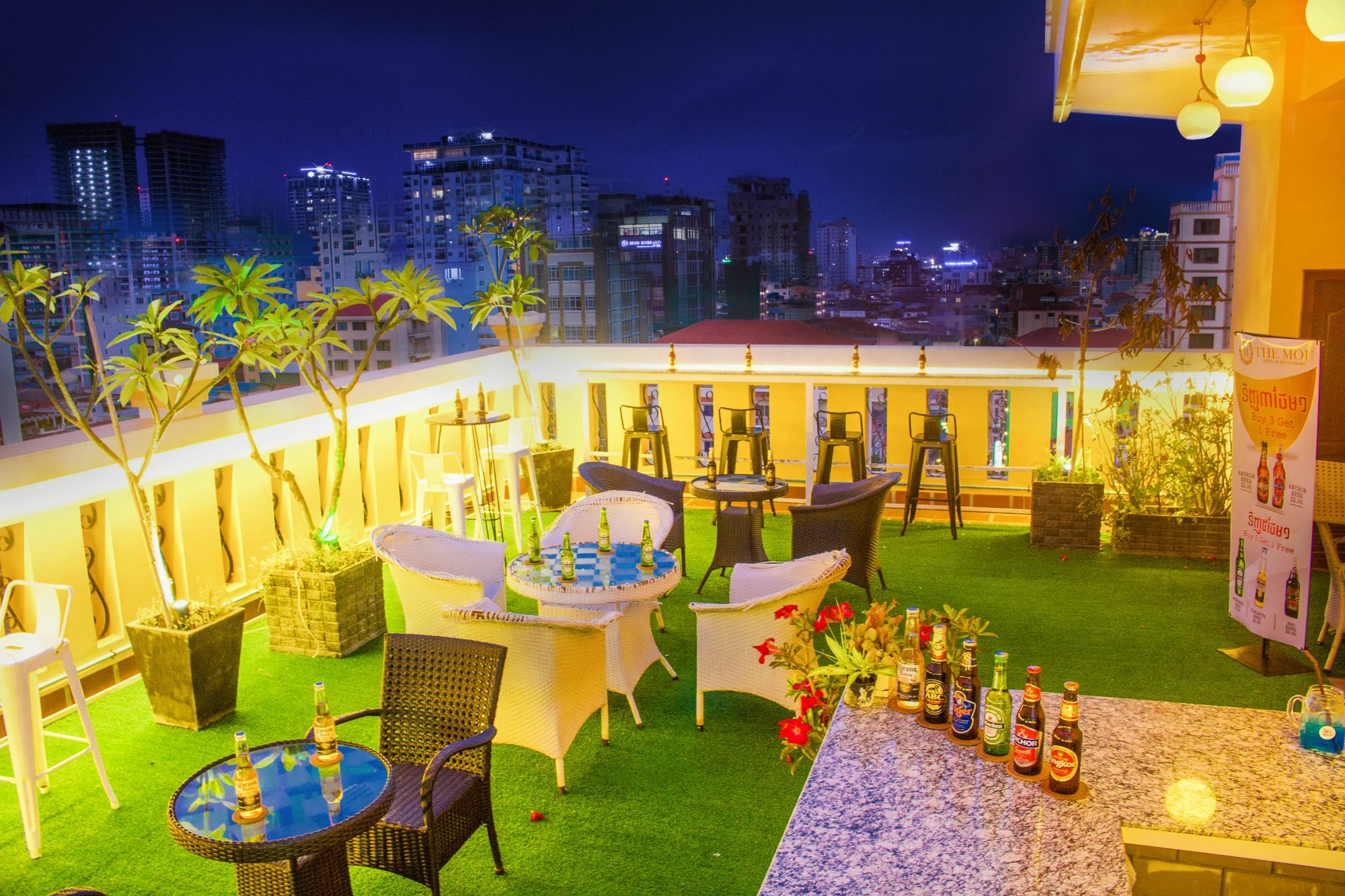 The Mou Hotel Phnom Pen Exterior foto